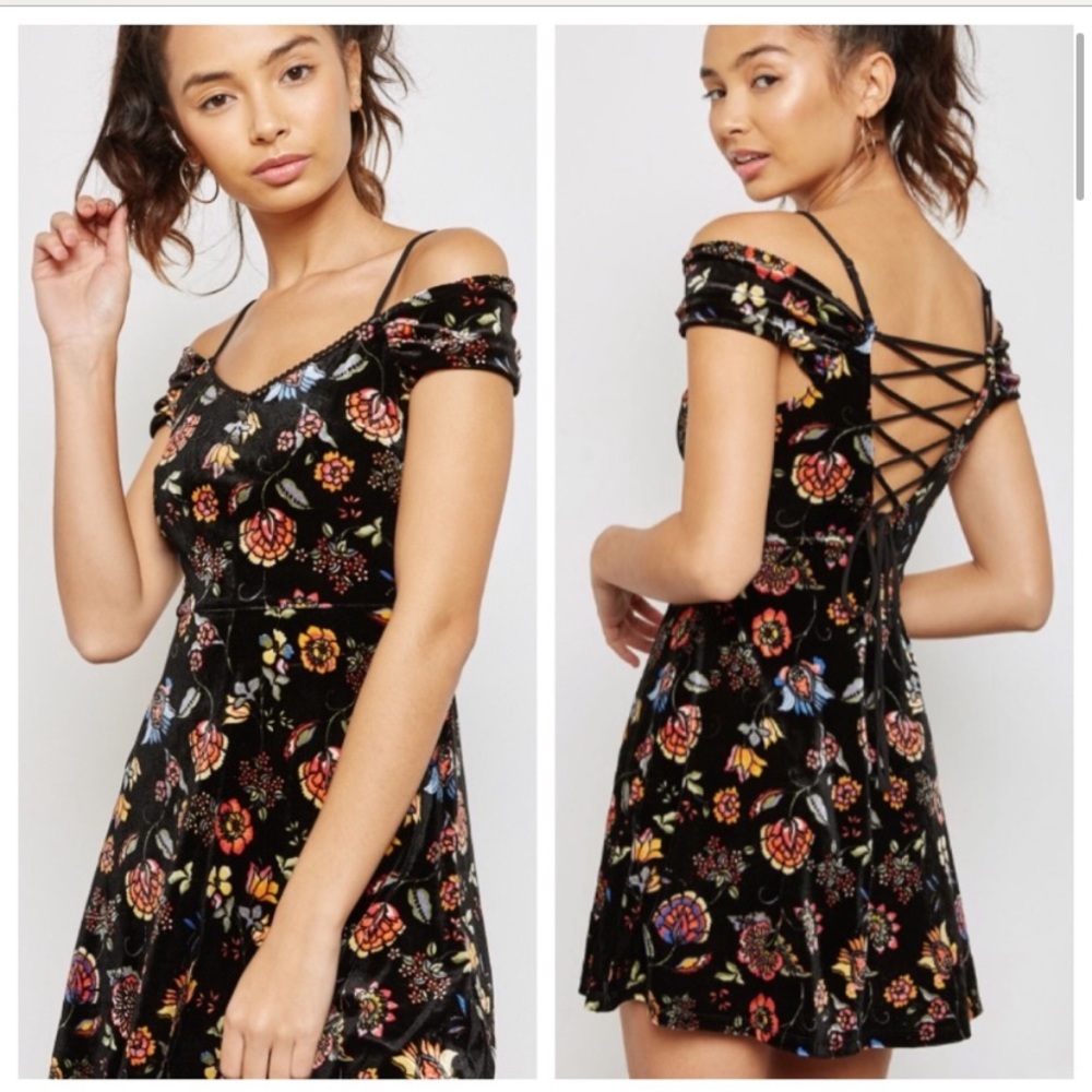 Forever 21 Contemporary Velvet Cold Shoulder Dress